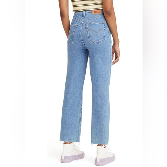 Levi’s Rib Cage Jeans - Picture 3 of 8